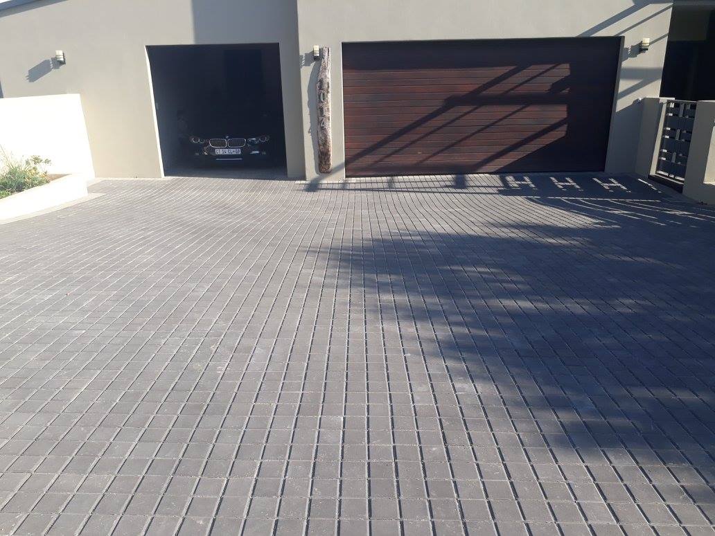 Sleek Modern Driveway Paving